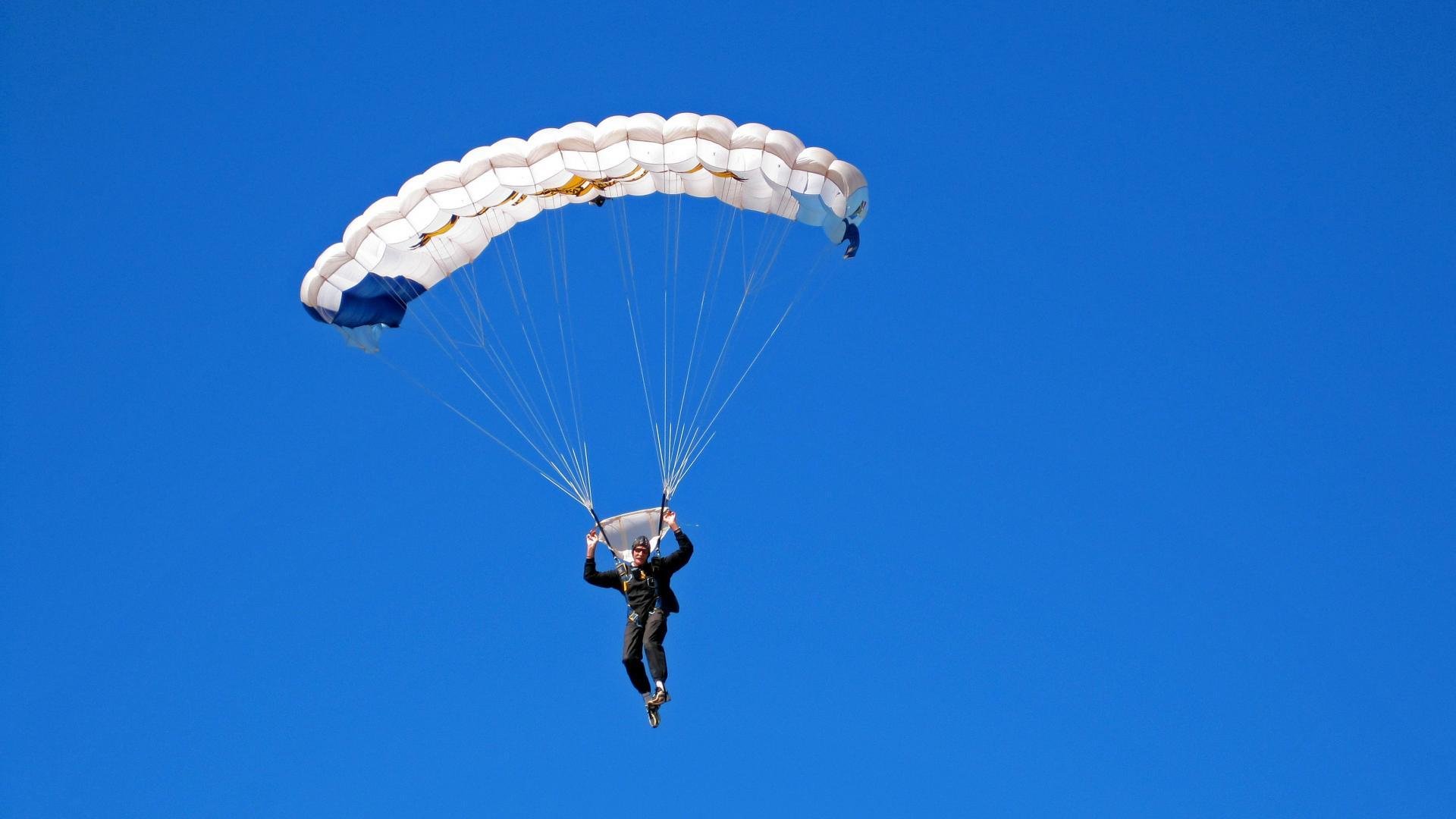 开云体育-CBA赛场激情四射点燃观众热情，cba精彩片段